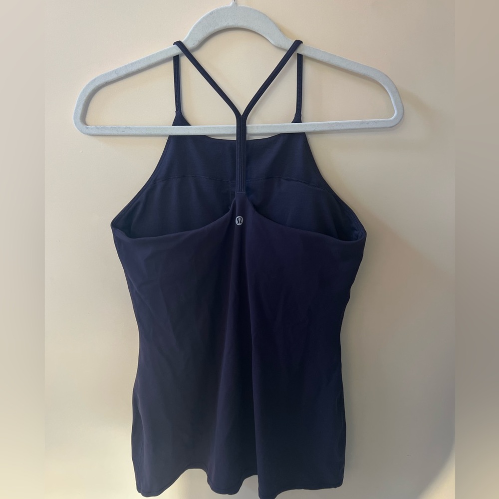 Women’s Lululemon tank